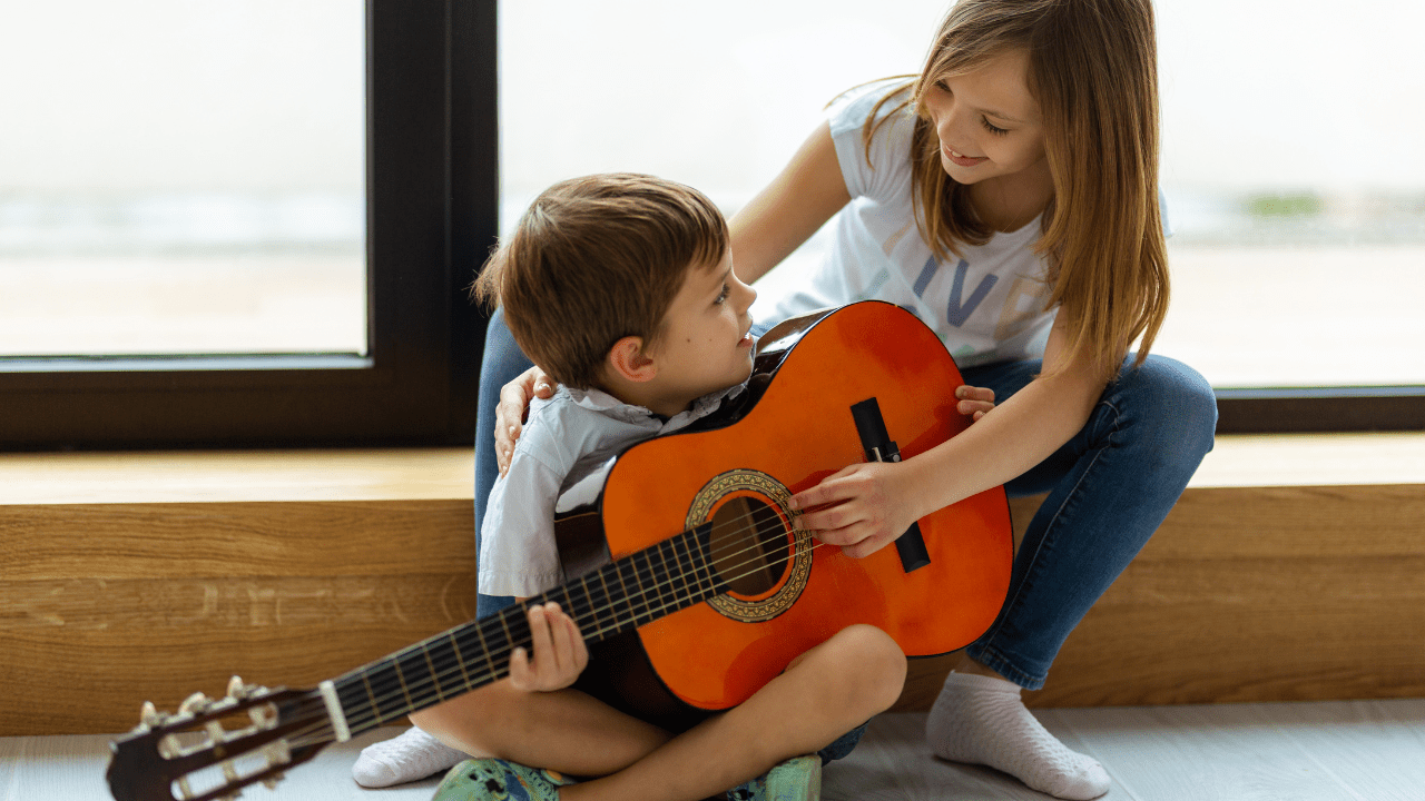 ?¿Qué guitarra es mejor para guitarristas principiantes ?? - -